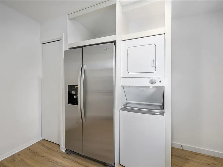 1170 Greenwich St SW #3 — Photo 7