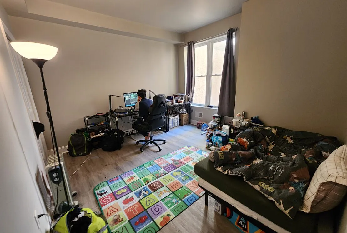 5 bed, 2500 sqft, $650 — Photo 1