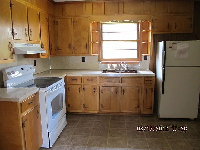 2nd image of 325 Tommy Harrell St