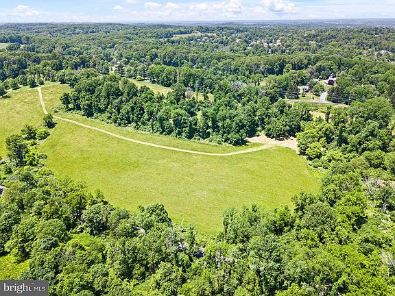 5th image of 470 Hillendale Rd