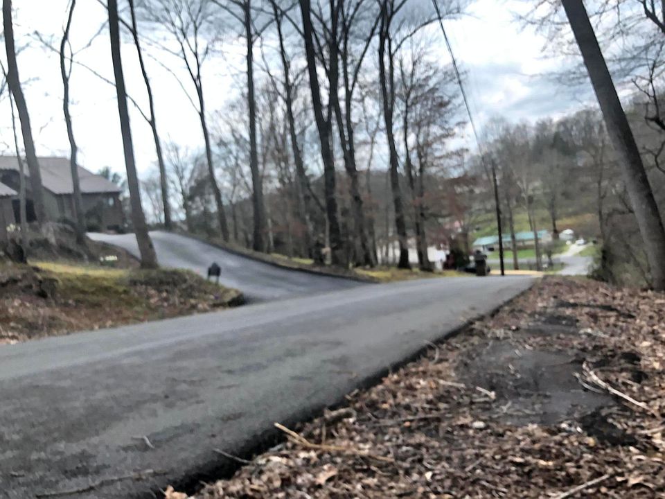 2nd image of 129 Windy Hill Dr