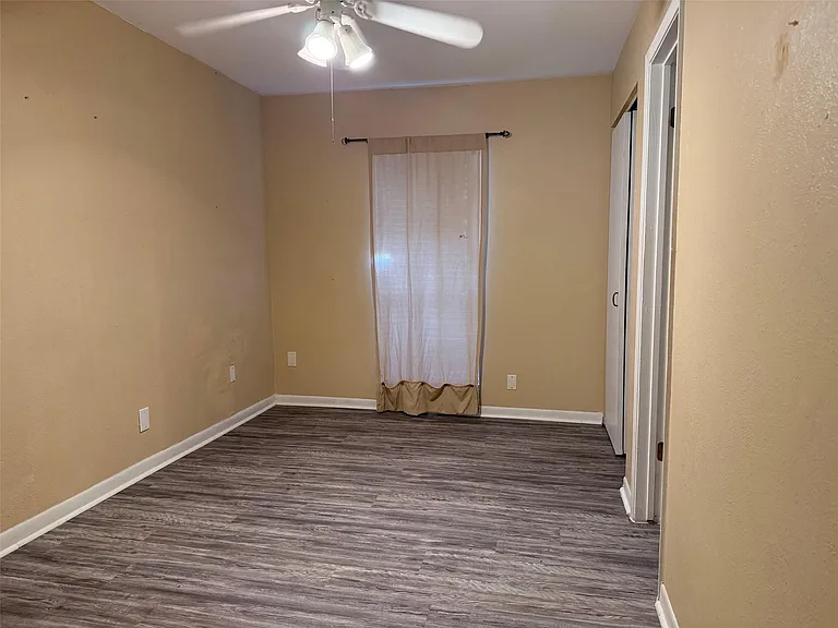 2110 Lariat Trl — Photo 12