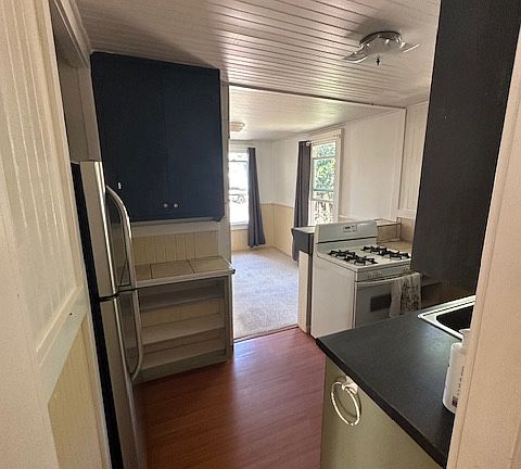 3rd image of 611 Lighthouse Ave #1/2