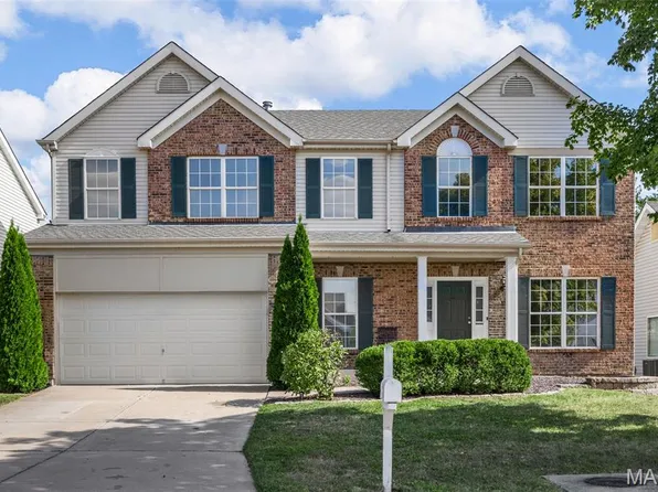 1228 Cold Spring Dr, O'Fallon, MO 63368