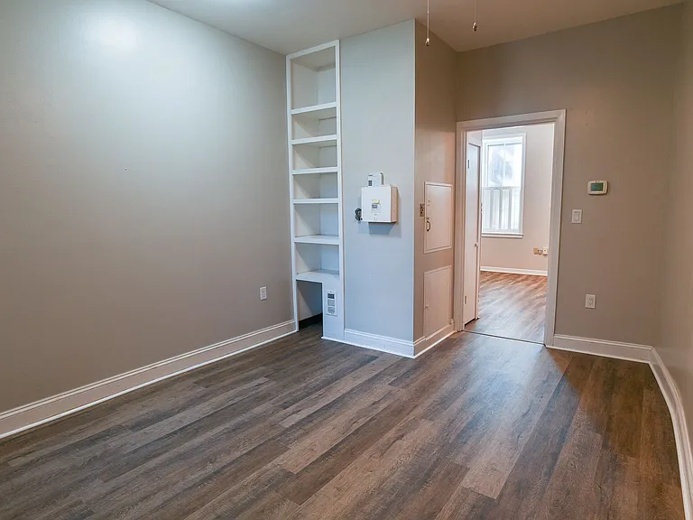 226 Forster St — Photo 10