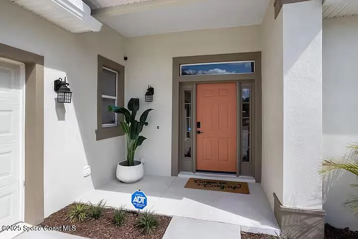 4 bed, 2.0 bath, 1793 sqft, $2,295 — Photo 2
