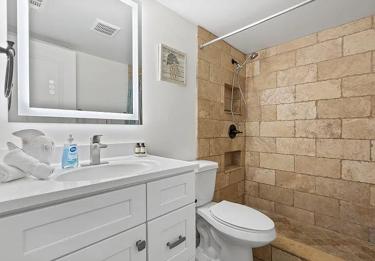 2319 Tamarind Dr #102 — Photo 21
