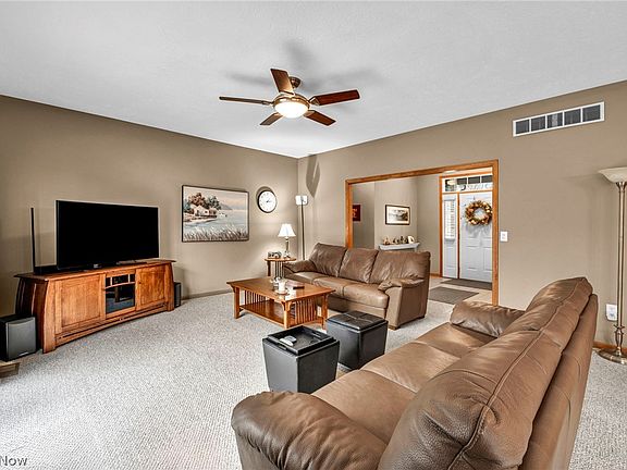 5th image of 1175 Aurora Hill Dr