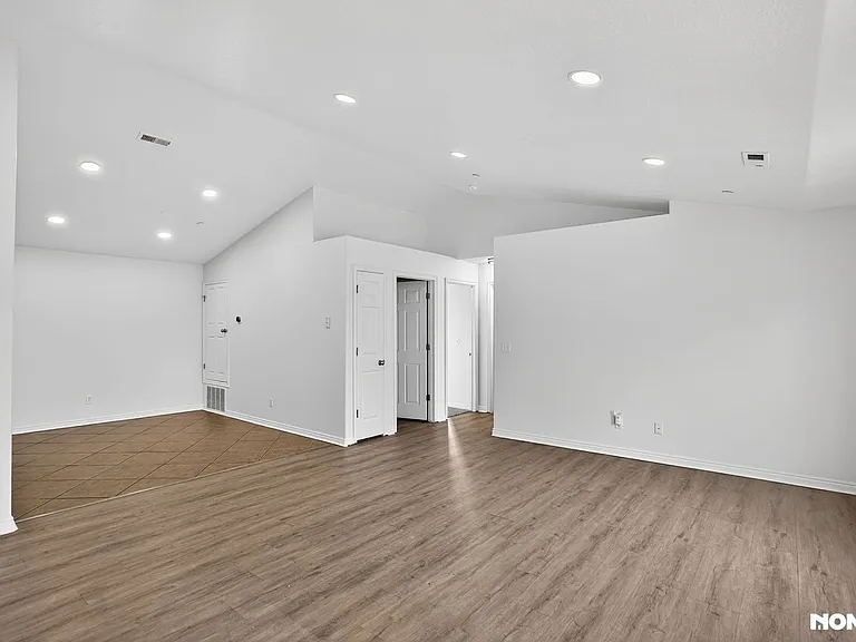 946 W 630 S #51 — Photo 3
