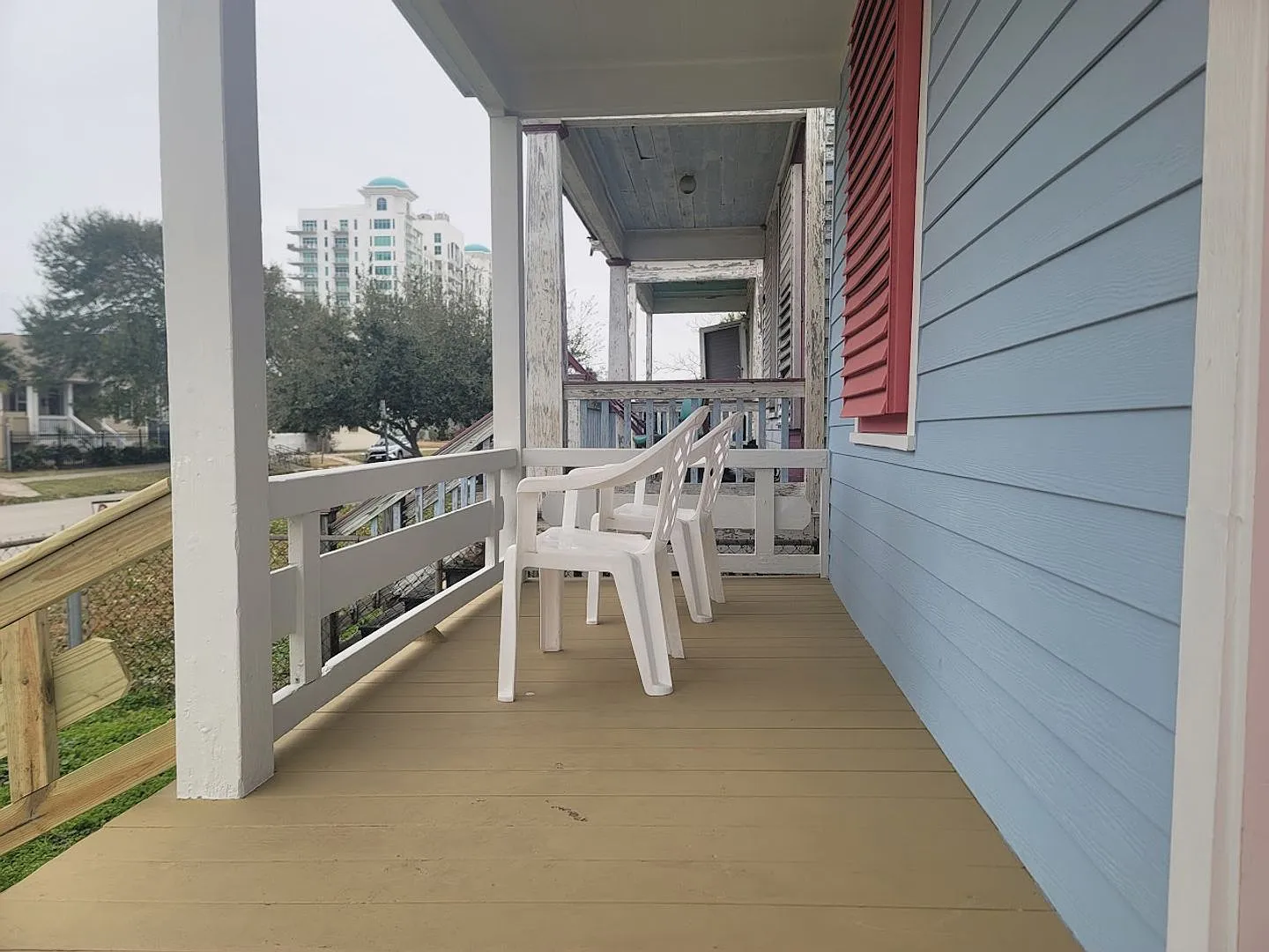 Located within 5 minutes of the Beach and 5 minutes UTMB — Photo 2