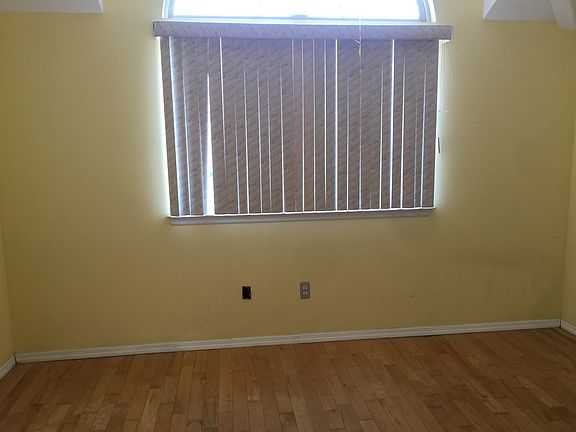4th image of 46 Latourette Ln