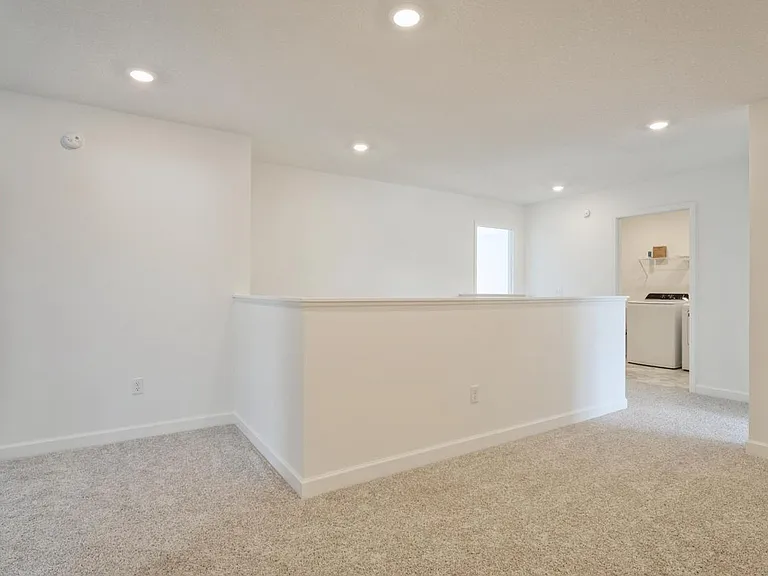 2529 Green Ash Ave — Photo 8