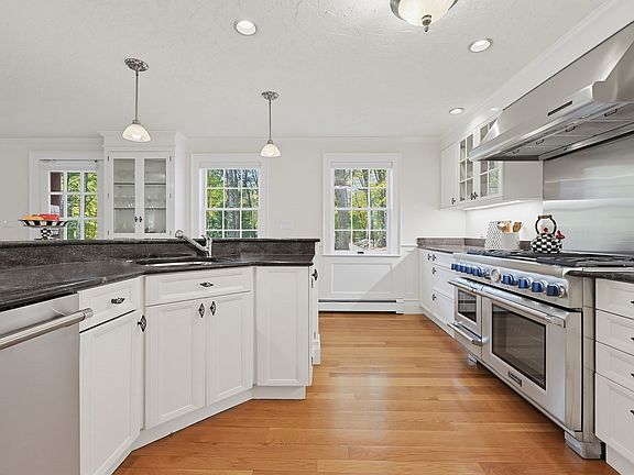 4th image of 457 Hanlon Rd