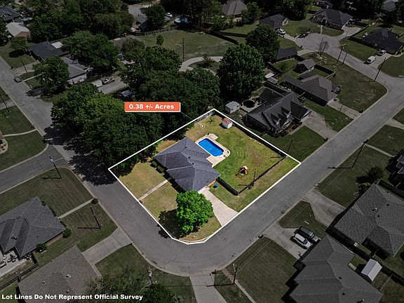 2nd image of 202 Monterrey Ln