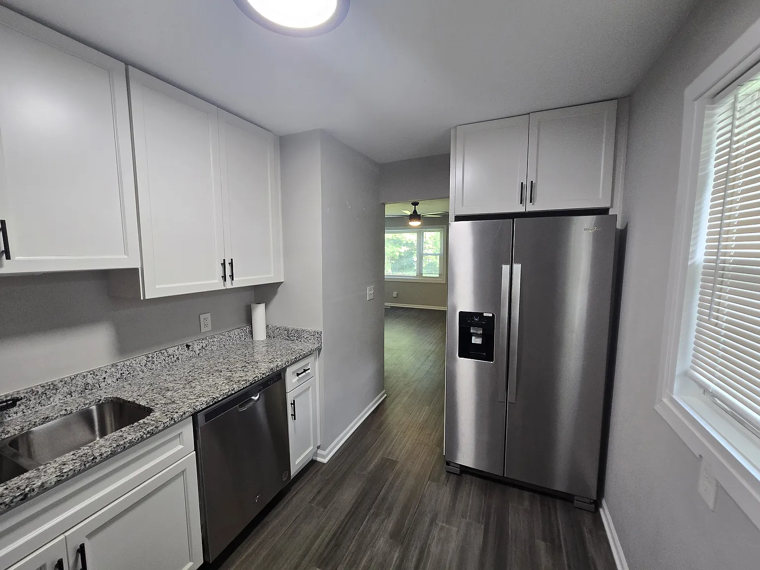 2 bed, 750 sqft, $1,600 — Photo 2