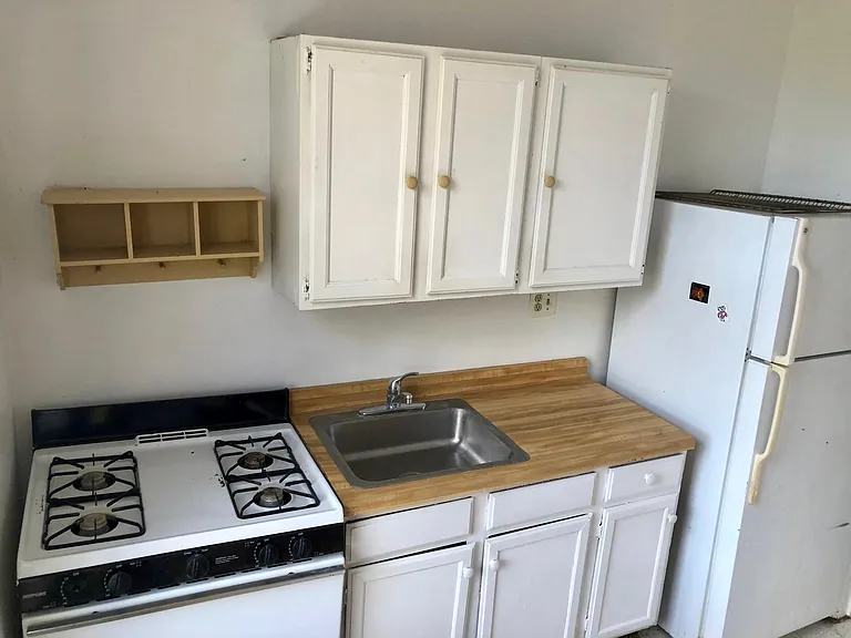 636 State St #301 — Photo 10