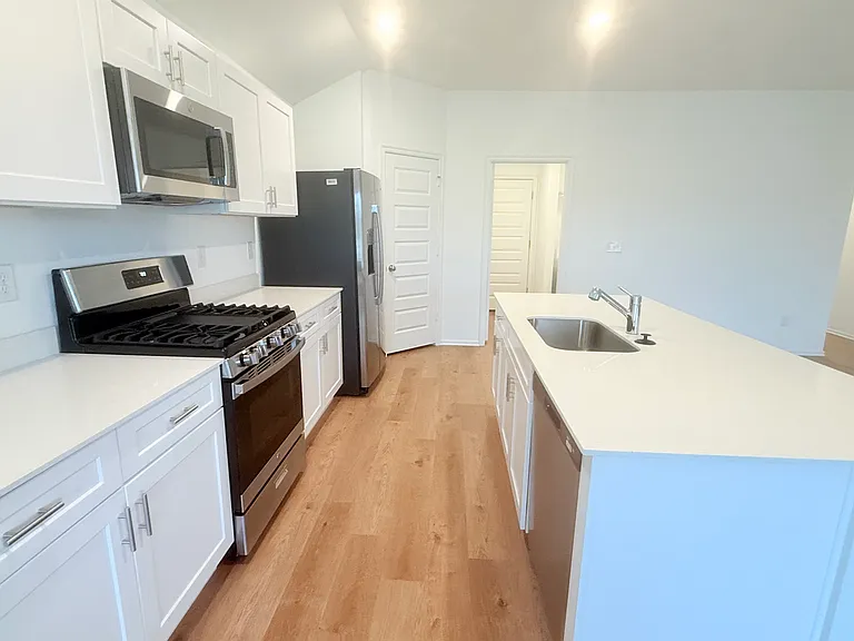 4005 Dutch Ln — Photo 9
