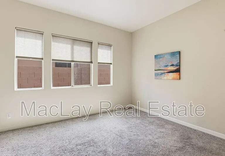 1142 E Bajor St — Photo 23