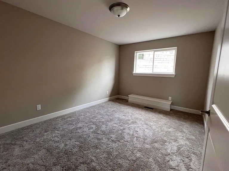 221 Summit Crest Way — Photo 16