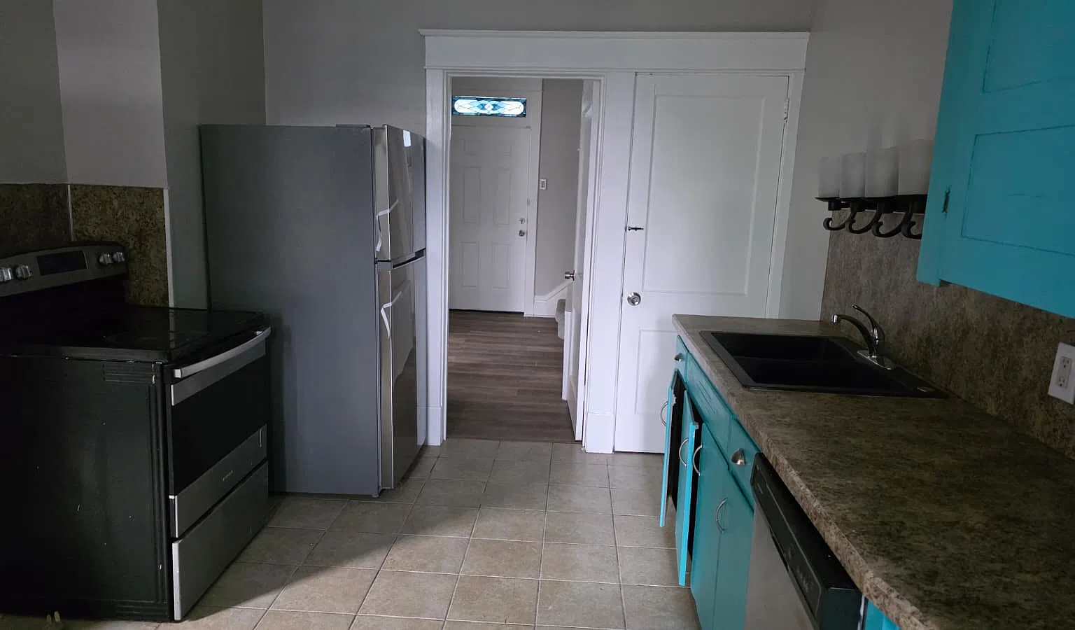 3 bed, 1470 sqft, $1,750 — Photo 2