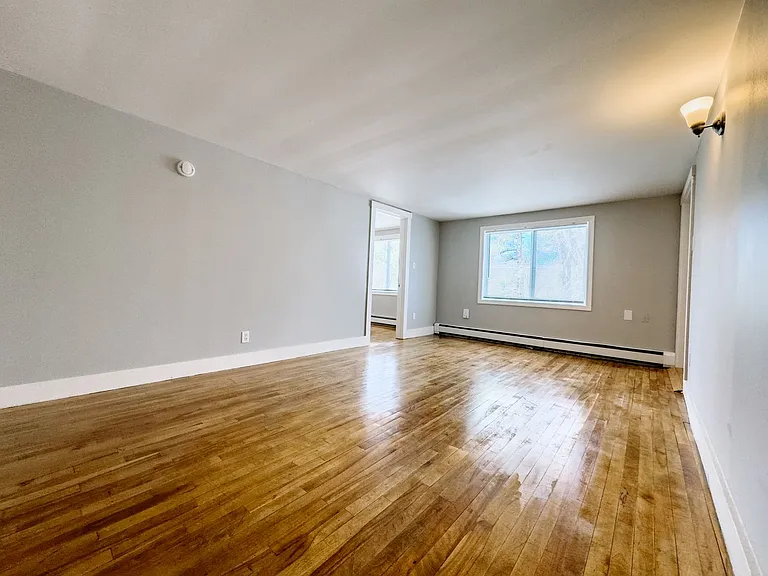 83 Bridge St — Photo 10