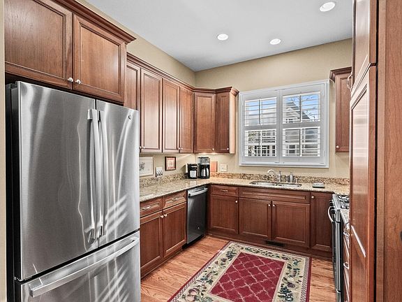 4th image of 371 Tuckers Rd. #A