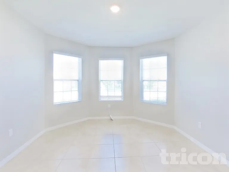 518 Squires Grove Dr — Photo 4