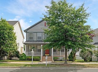 20460 Charter Oak Dr, Ashburn, VA 20147