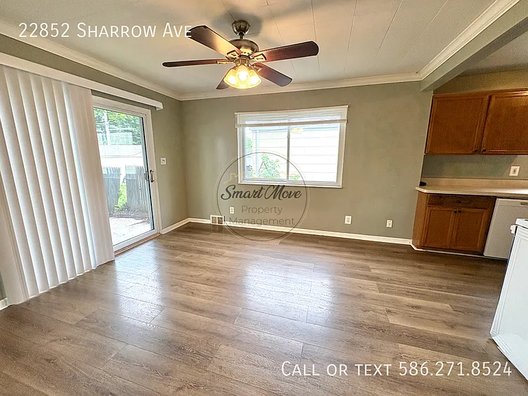 22852 Sharrow Ave — Photo 8