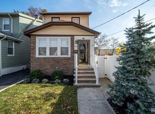 221 Cavell St, Roselle, NJ 07203