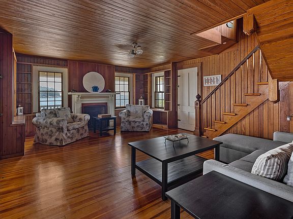 30th image of this home