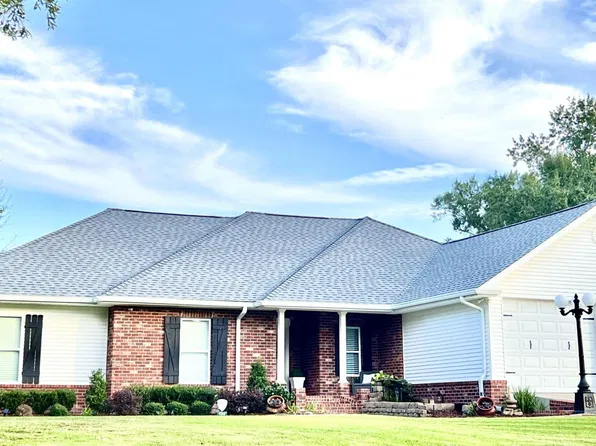 435 Sycamore St, Raceland, LA 70394