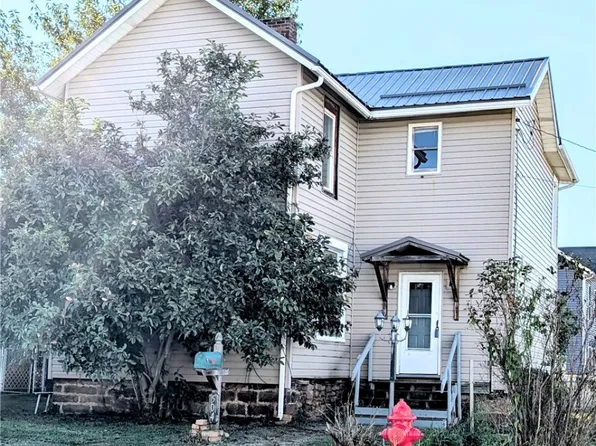 504 W 2nd Ave, Derry, PA 15627