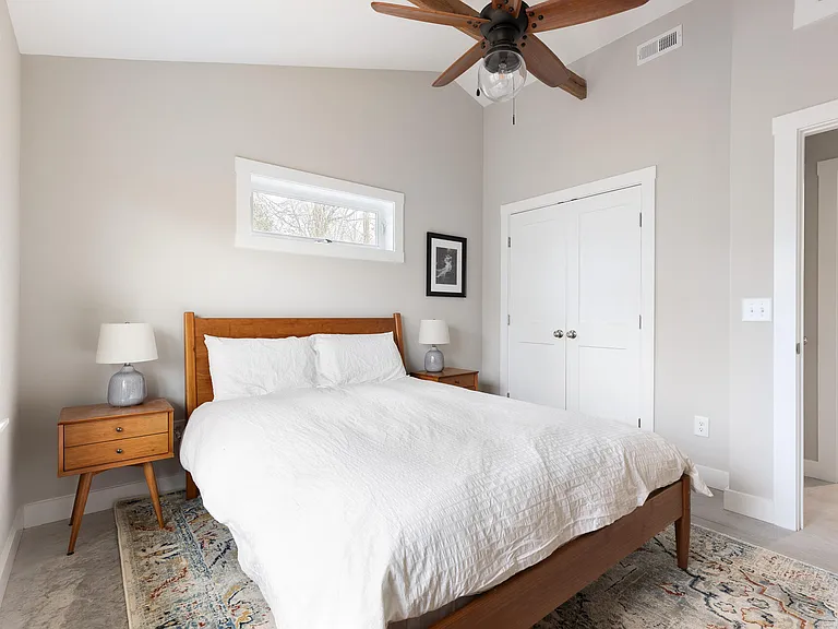313 Dacian Ave #B — Photo 14