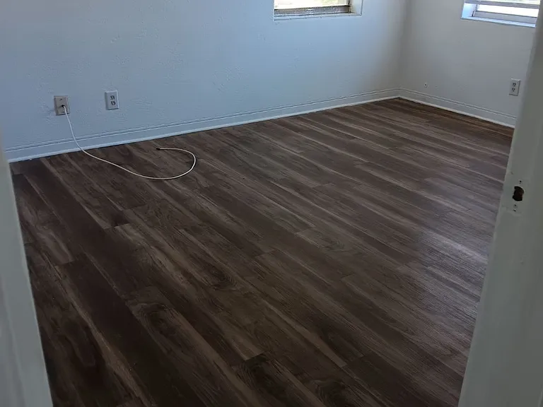 232 N Hollywood Ave — Photo 2