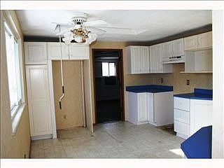 5th image of 1488 Riverton Ct E