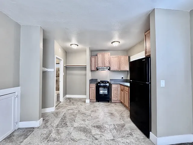 204 Falcon Ave — Photo 7