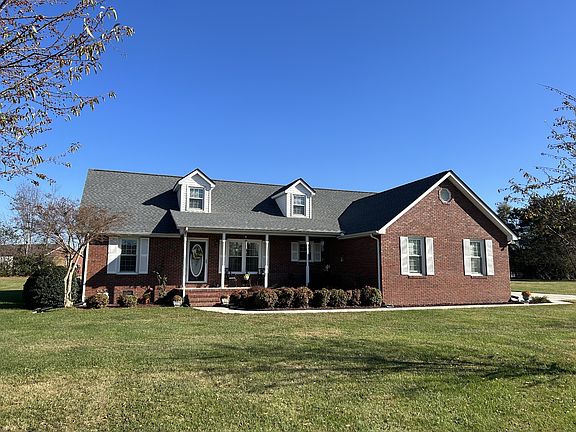 3rd image of 62 Farmwood Dr