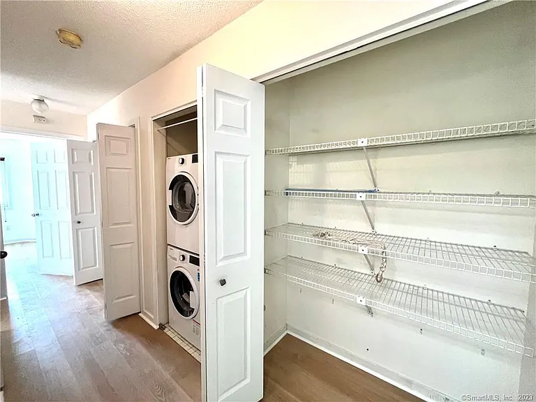 1410 Whitney Ave #B2 — Photo 15