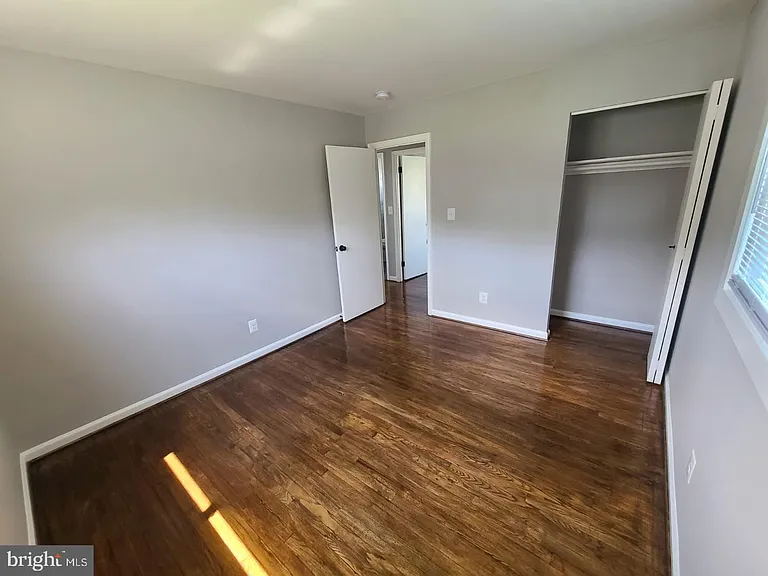 7657 3rd Ave — Photo 10