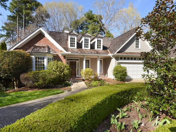 217 Mill Race Dr, Chapel Hill, NC 27514