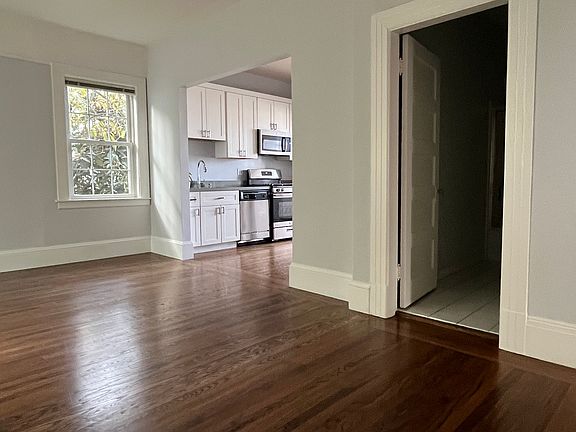 3rd image of 1467 Vallejo St Unit B