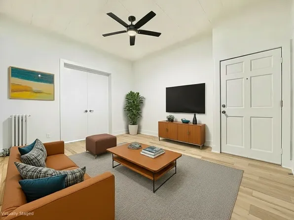 374 Bleecker Street image 3 of 11