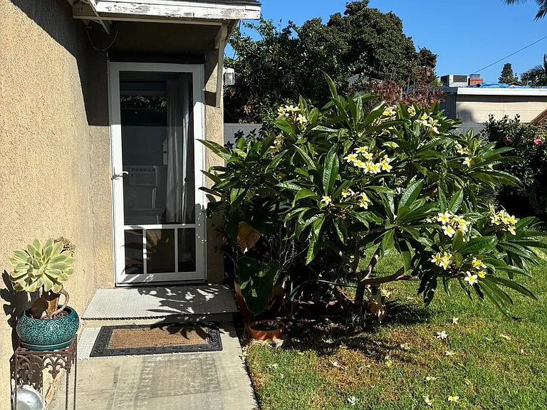 2832 Charlemagne Ave — Photo 17