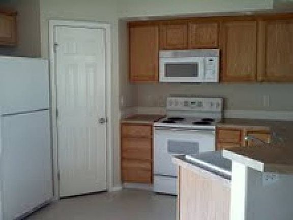 3rd image of 1995 W Crown Pointe Ave