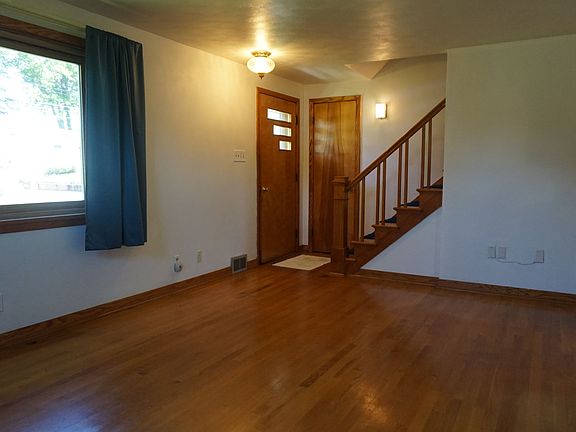 Living Room, Oak Hardwood