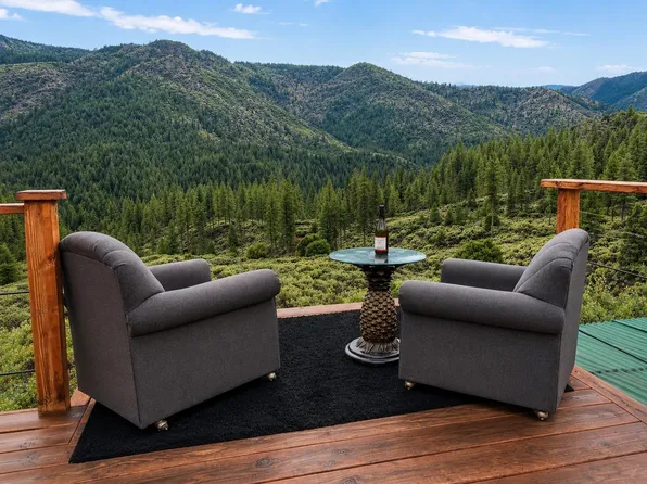Humbug Creek Rd, Yreka, CA 96097