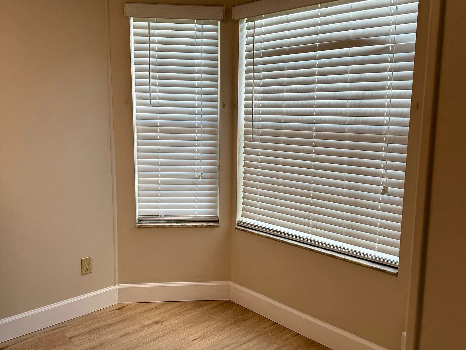2 bed, 2.5 bath, 1094 sqft, $1,950 — Photo 3