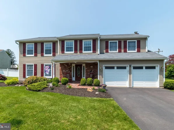 10 Dorsett Cir, Warminster, PA 18974