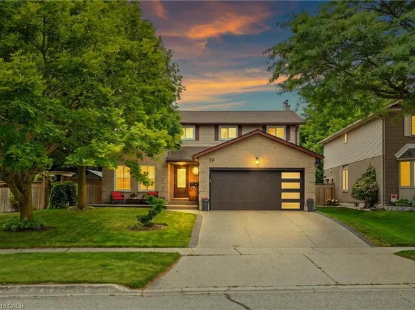 19 Alona Ave, Cambridge, ON N3C 3Y5